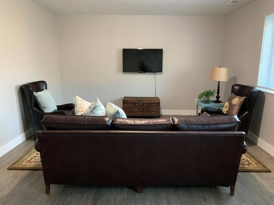 Rooms With A Mountain View Pleasant Grove Extérieur photo